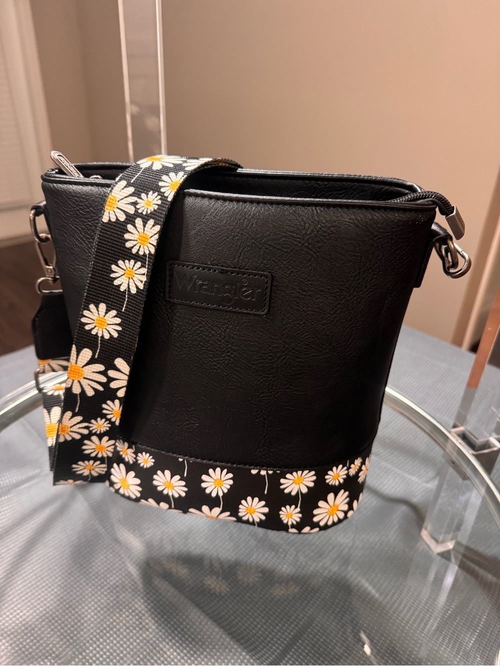 Wrangler Black Crossbody with Daisy Strap - Picture 10 of 16
